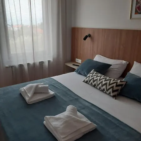 Apartments Cerovic Malinska Exterior photo